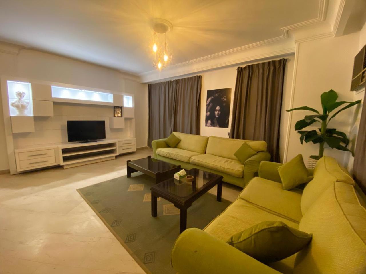 Maadi 35 - R 305 - Garden & Pool View Guest house *