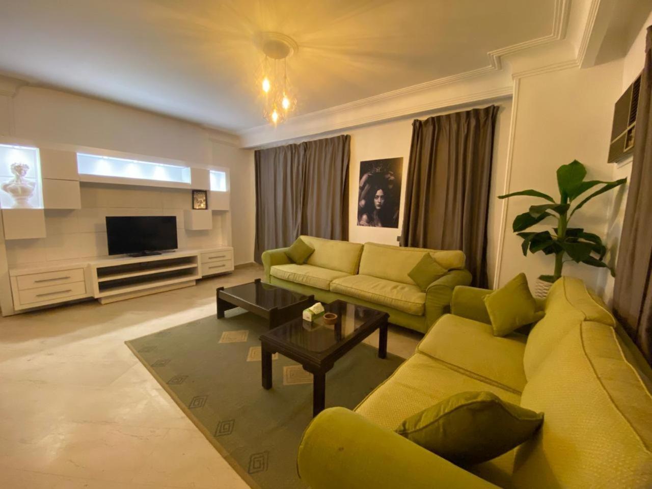 Maadi 35 - R 305 - Garden & Pool View